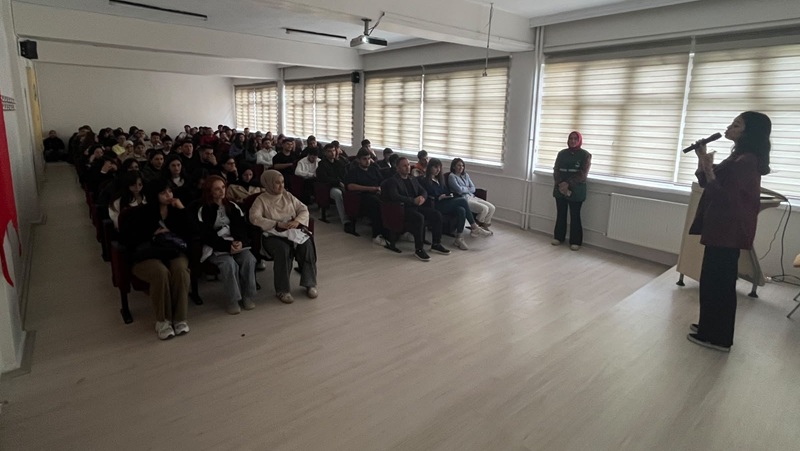 Aksaray Üniversitesi Teknik Bilimler Meslek Yüksekokulunda öğrencilerin sanal bahis, şans