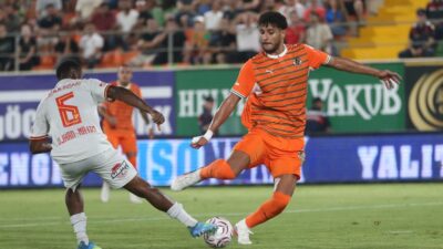 Trendyol Süper Lig’in 5. haftasında Corendon Alanyaspor ile Göztepe 2-2