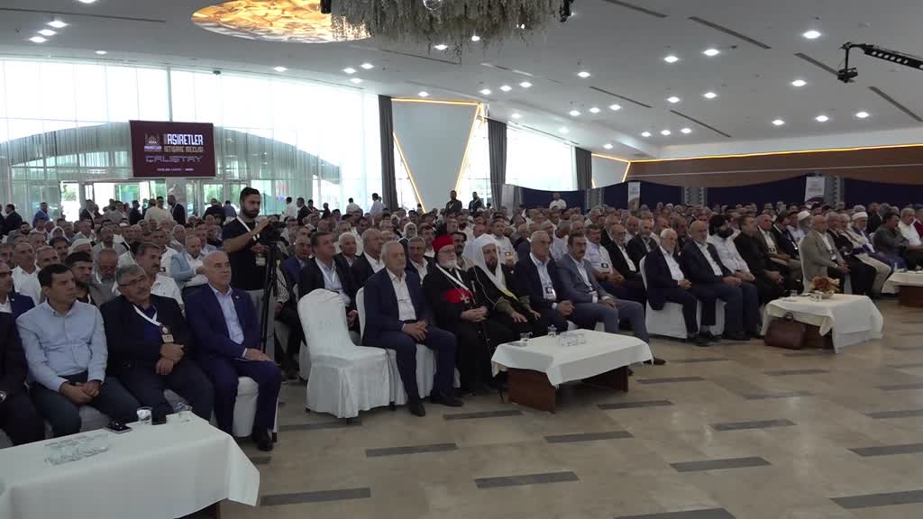 Mardin’in Kızıltepe ilçesinde düzenlenen “Aşiretler İstişare Meclisi” çalıştayında toplumsal barış,