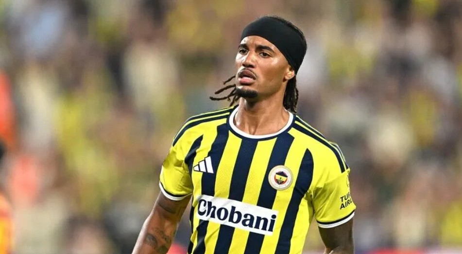 Fenerbahçe’nin İngiliz futbolcusu Archie Brown, Roma karşısında attığı gol ve