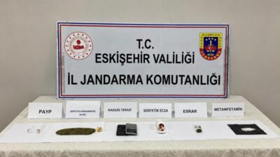 Eskişehir’in Odunpazarı ilçesinde jandarma ekiplerinin düzenlediği uyuşturucu operasyonunda sentetik uyuşturucu,
