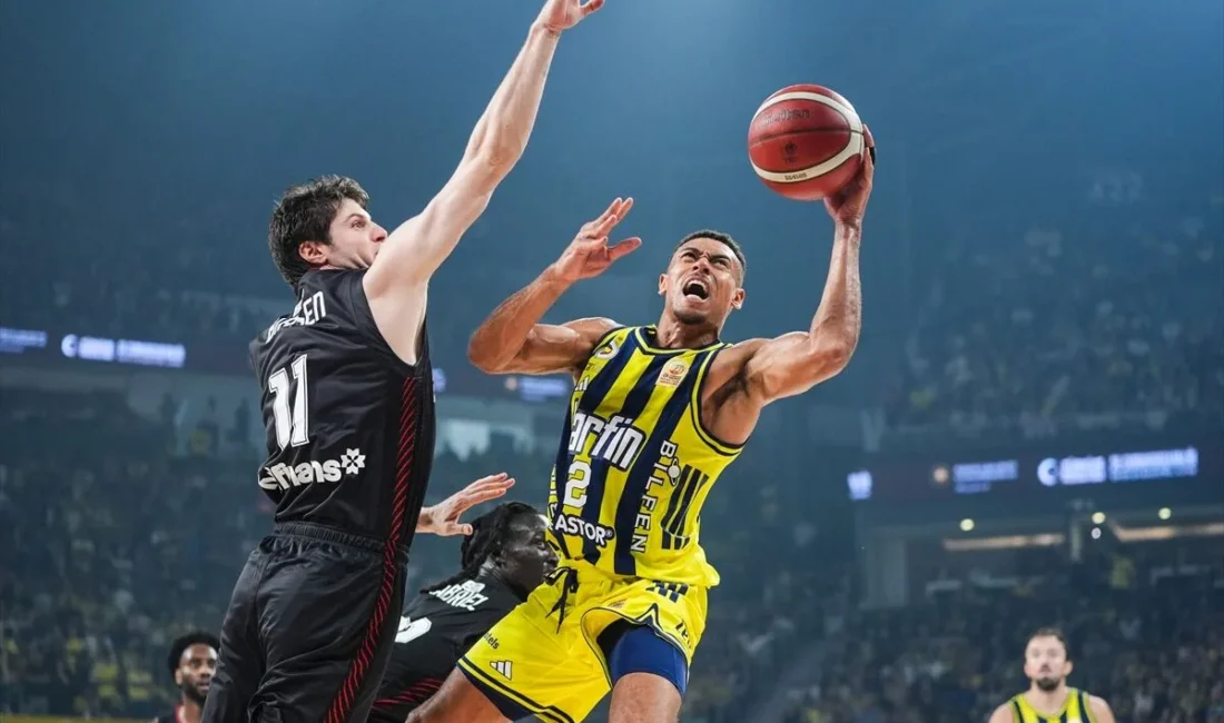 Basketbolda 39. Erkekler Cumhurbaşkanlığı Kupası’nda Fenerbahçe Tarfin, Beşiktaş’ı 72-59 mağlup