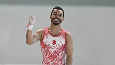Milli cimnastikçi Ferhat Arıcan, Fransa’nın başkenti Paris’te düzenlenen Dünya Challenge