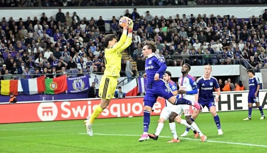 UEFA Avrupa Ligi’nde 2026-2027 sezonunun lig etabı başladı. İlk gün