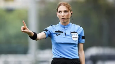 FIFA kokartlı Türk hakem Gamze Durmuş Pakkan, UEFA Kadınlar Avrupa