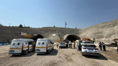 Gaziantep’te şehir içi trafiği rahatlatmak amacıyla yapımı süren Dülük-OSB Tüneli