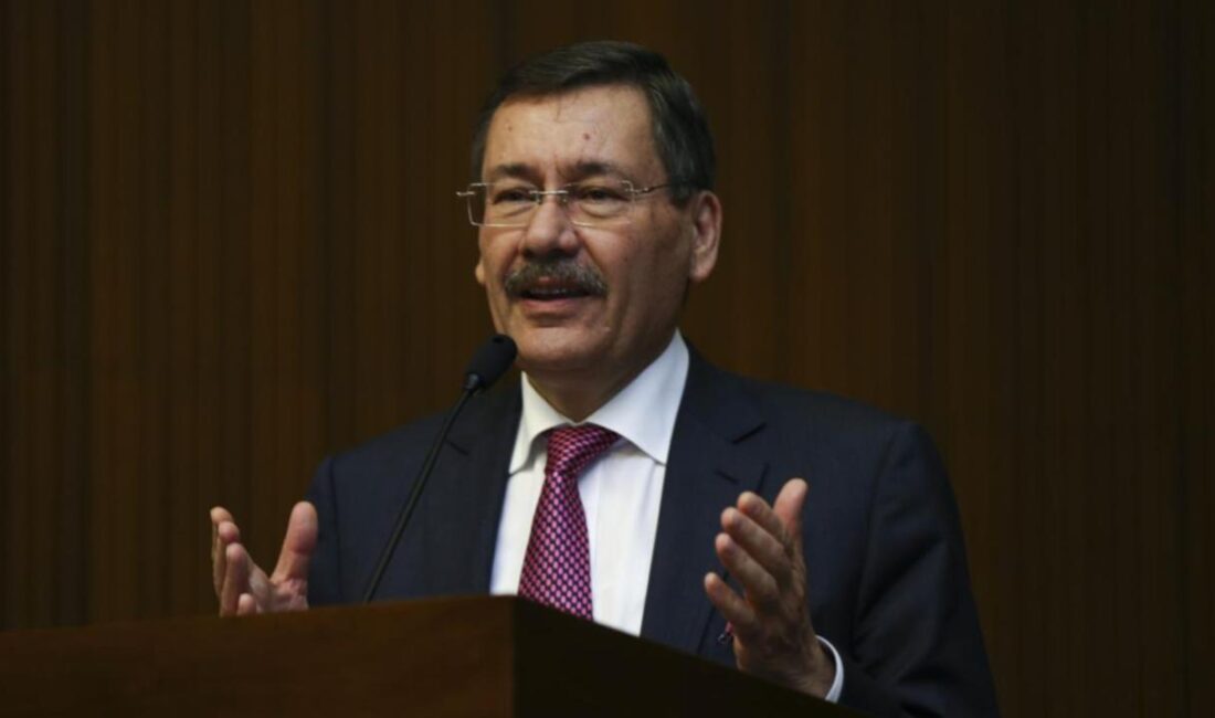 Eski Ankara Büyükşehir Belediye Başkanı Melih Gökçek, yurt dışındaki şirketlere