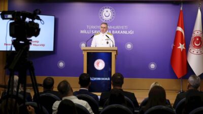 Milli Savunma Bakanlığının haftalık basın bilgilendirme toplantısında terörle mücadeleden hudut