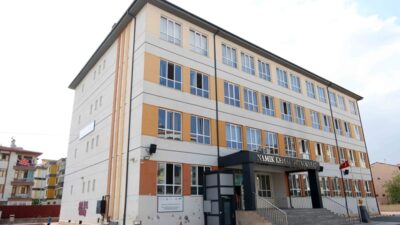 Karatay’da öğrencilerin ilgi ve yeteneklerini keşfetmelerine, teorik bilgilerini uygulamaya dönüştürmelerine