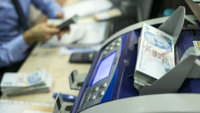 Aile ve Sosyal Hizmetler Bakanı Mahinur Özdemir Göktaş, evlerinde bakılan