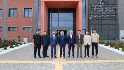 Selçuklu Belediye Başkanı Ahmet Pekyatırmacı, “Türkiye Yüzyılı Buluşmaları” kapsamında Konya’da