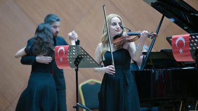 Cumhuriyet’in ilanının 103. yıl dönümü, başkent Ankara’da müzik ve tiyatronun
