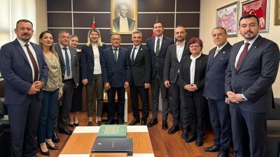 CHP Konya İl Başkanı Refik Serttaş ve beraberindeki heyet, olağan