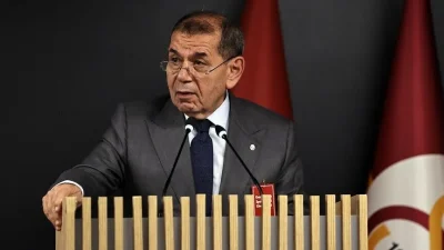 Galatasaray Kulübünün yıllık olağan genel kurul toplantısında, Dursun Özbek başkanlığındaki