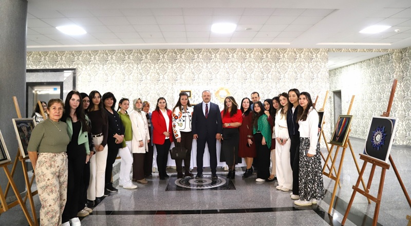 Aksaray Üniversitesi’nde Cumhuriyet’in 103. yıl dönümü dolayısıyla hazırlanan “Anadolu’nun Renkleri,