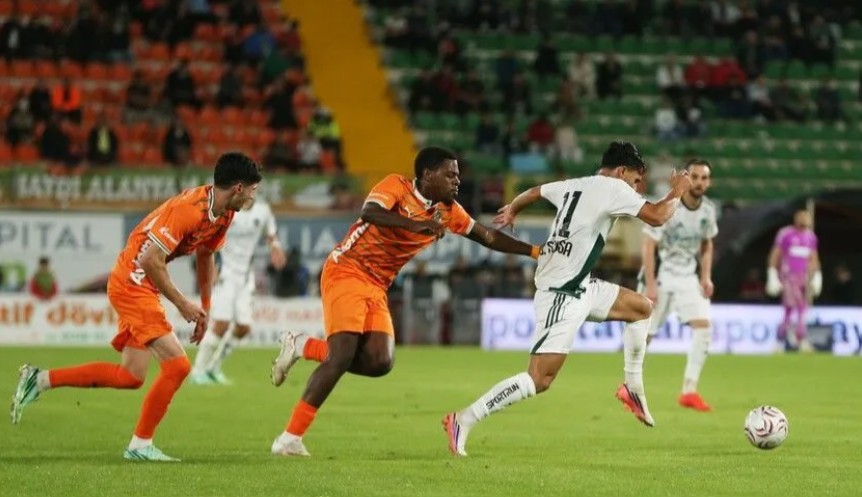 Trendyol Süper Lig'in 9. haftasının açılış maçında Kocaelispor, deplasmanda Corendon