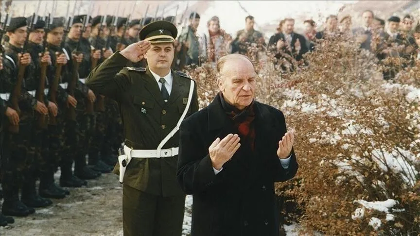 Bosna Hersek'in bağımsızlık mücadelesine liderlik eden, eski Yugoslavya döneminde fikirleri