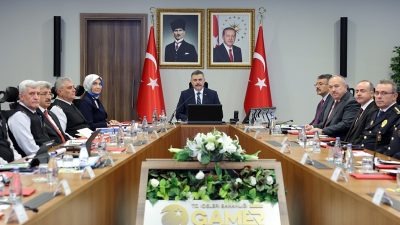 Bakanlıktan yapılan açıklamaya göre, toplantıda, asayiş hizmetlerinin genel durumu, sahadaki