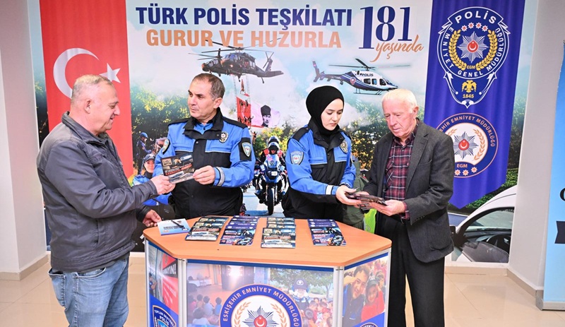 Eskişehir’de 165 muhtar ve azaya yönelik düzenlenen bilgilendirme toplantısında, güncel