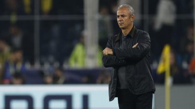 UEFA Şampiyonlar Ligi'nin üçüncü haftasında Fenerbahçe'nin sahasında Slavia Prag ile