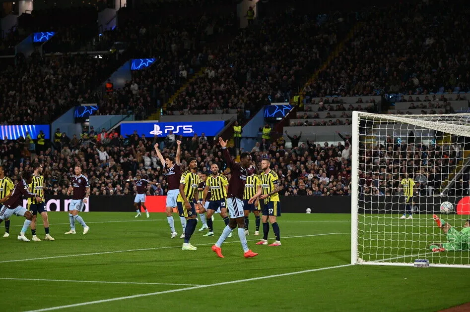 UEFA Şampiyonlar Ligi'nin ikinci haftasında İngiltere'nin Aston Villa takımına konuk