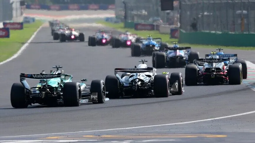 Formula 1 Dünya Şampiyonası’nda sezonun 17. yarışı Singapur Grand Prix’siyle