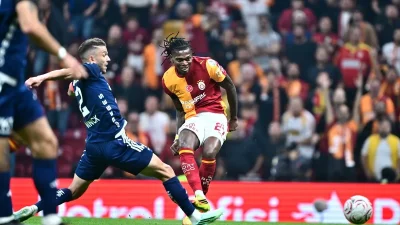 Trendyol Süper Lig'in 7. haftasında Galatasaray, sahasında Kasımpaşa'yı büyük çekişmeye
