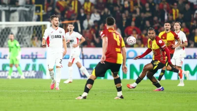 Trendyol Süper Lig'in 9. haftasında Göztepe, sahasında konuk ettiği Arca