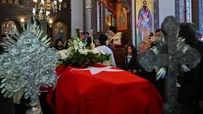 Felsefe ve insan hakları alanındaki çalışmalarıyla tanınan, Türkiye Felsefe Kurumu