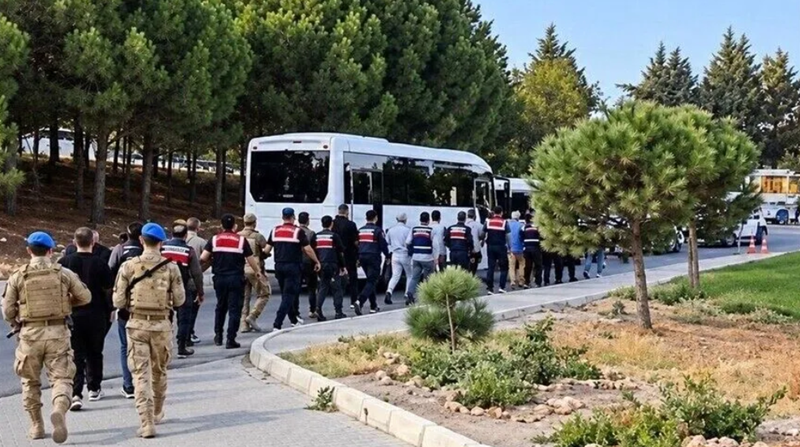 İzmir’de Çeşme Belediyesine yönelik “suç örgütü kurma, yönetme ve üye