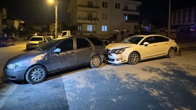 Karaman’da otomobil ile panelvanın çarpışması sonucu 3 kişi yaralandı. Yaralılardan