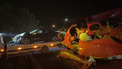 Kayseri’de iki otomobilin çarpışması sonucu meydana gelen trafik kazasında 3