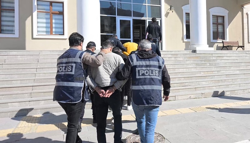 Antalya'nın Kepez ilçesinde 4 işçinin hayatını kaybettiği, 1 kişinin yaralandığı