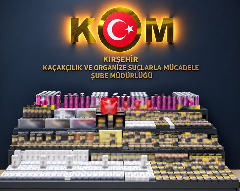 Kırşehir'de polis ekiplerinin durdurduğu bir otomobilde 750 paket gümrük kaçağı