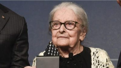 Felsefe ve insan hakları alanındaki çalışmalarıyla tanınan Prof. Dr. İoanna