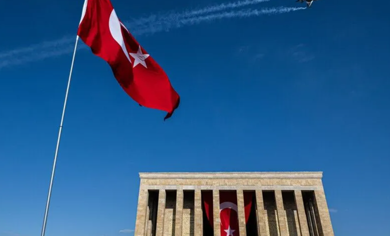 Türkiye Cumhuriyeti’nin kuruluşunun 103. yıl dönümü, siyaset dünyasında yayımlanan mesajlarla