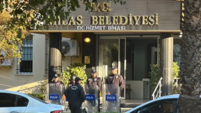 İçişleri Bakanlığı, Muğla'nın Milas ilçesinde Belediye Başkanı Fevzi Topuz'un görevden