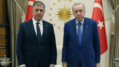 İzmir Büyükşehir Belediye Başkanı Cemil Tugay’ın 7 Ekim Çarşamba günü