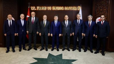 SPOT: Tarım ve Orman Bakanı İbrahim Yumaklı, şeker sektörü temsilcileriyle